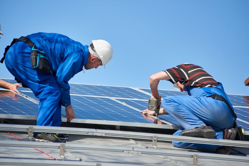 Solar Panel Maintenance Experts